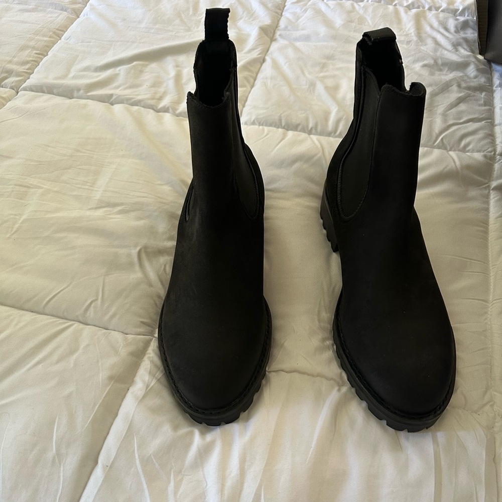 Thursday Boot Company Legend Chelsea Black Matte Ankle Boots NWOT